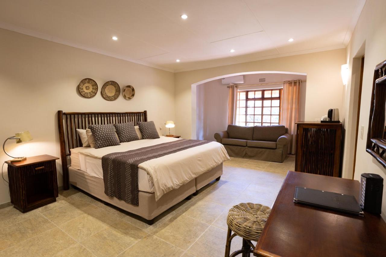 Milima Big 5 Safari Lodge Hoedspruit Exterior photo