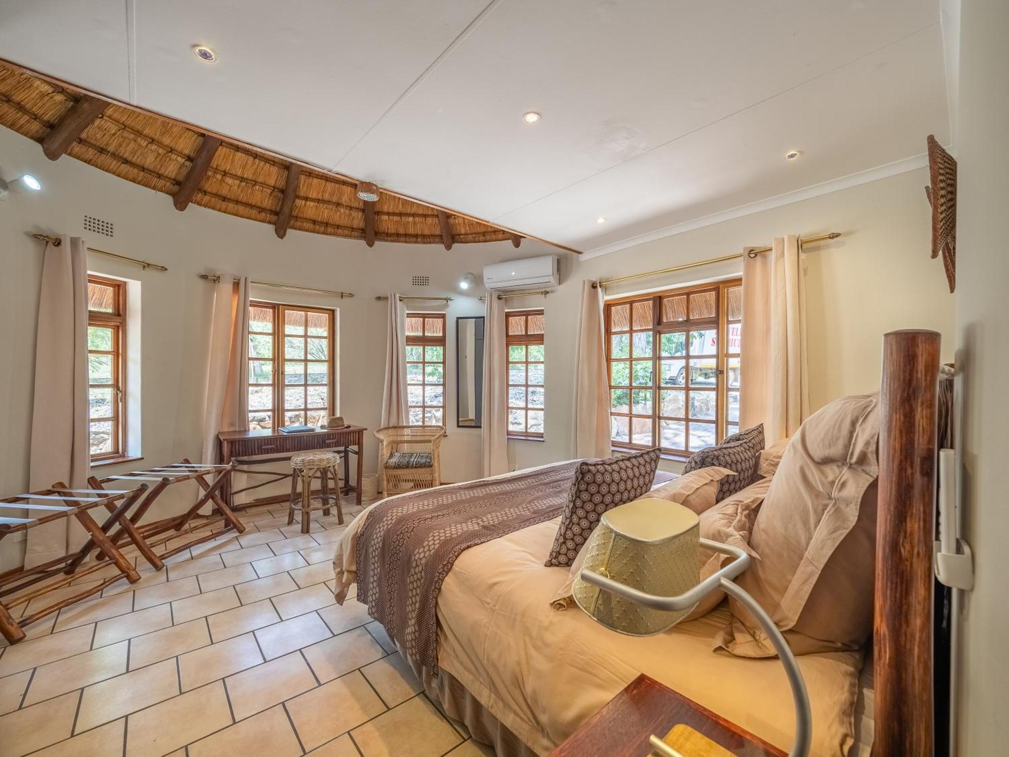 Milima Big 5 Safari Lodge Hoedspruit Exterior photo